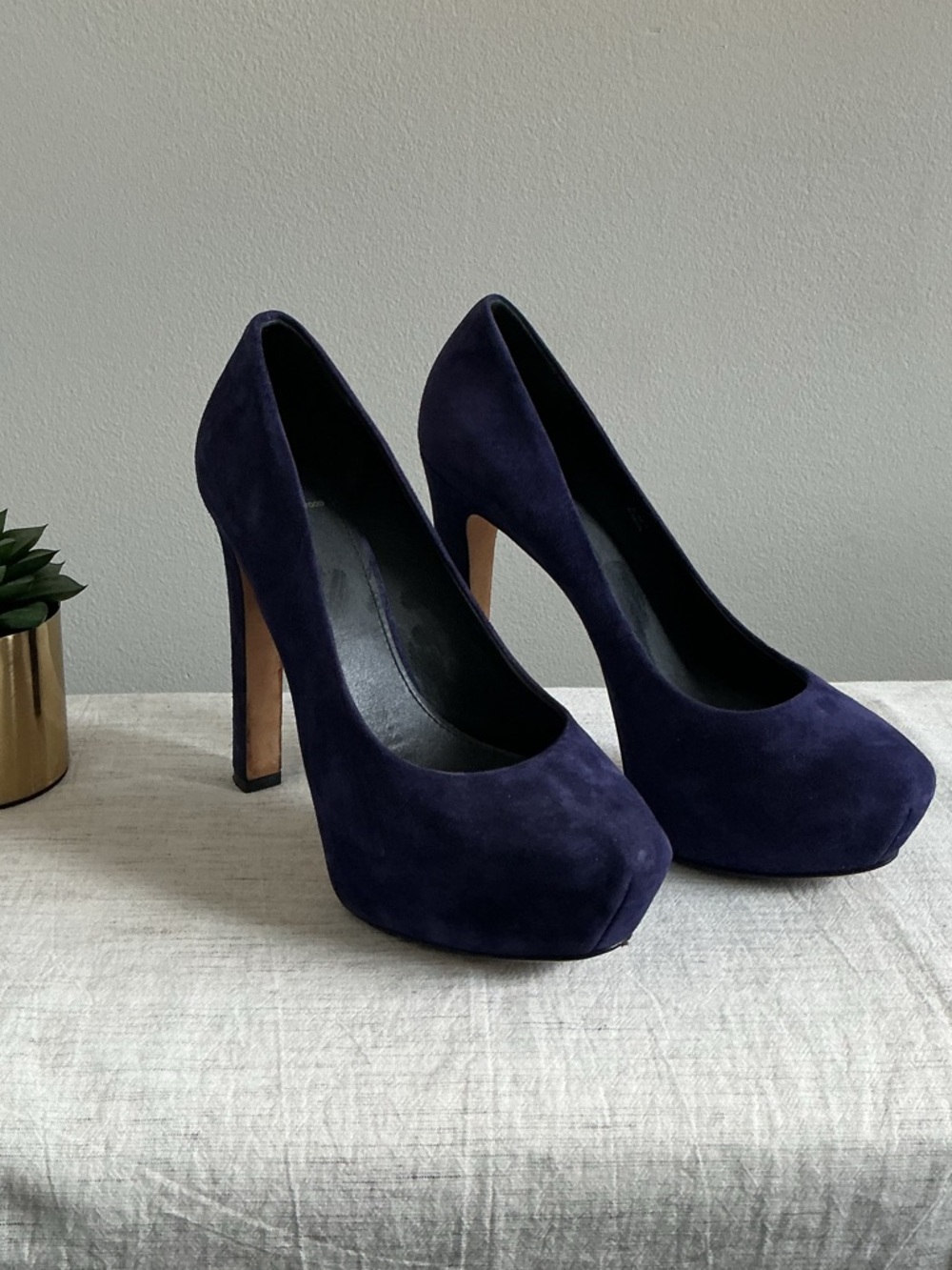 Brian Atwood Platform Pumps